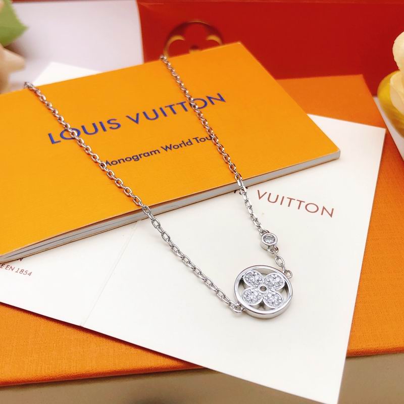 LV Necklace 03lyr578